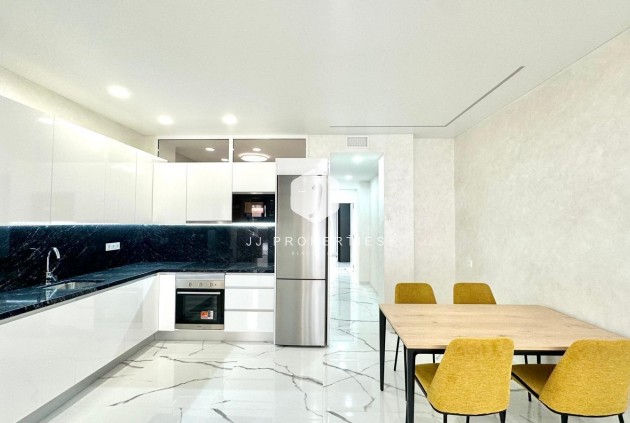 Tweedehands - Appartement / flat -
Torrevieja - Playa del Cura