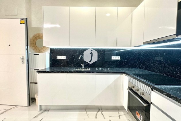 Tweedehands - Appartement / flat -
Torrevieja - Playa del Cura