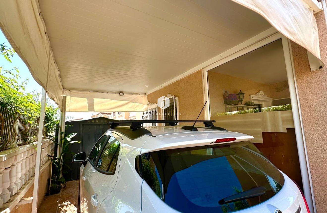 Tweedehands - Villa -
Orihuela Costa - La Regia