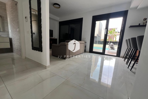 Resale - Villa -
Orihuela Costa - Lomas de Cabo Roig