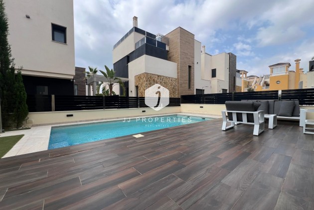 Resale - Villa -
Orihuela Costa - Lomas de Cabo Roig