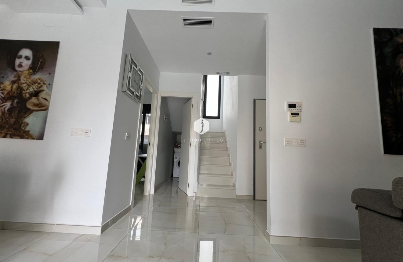 Resale - Villa -
Orihuela Costa - Lomas de Cabo Roig