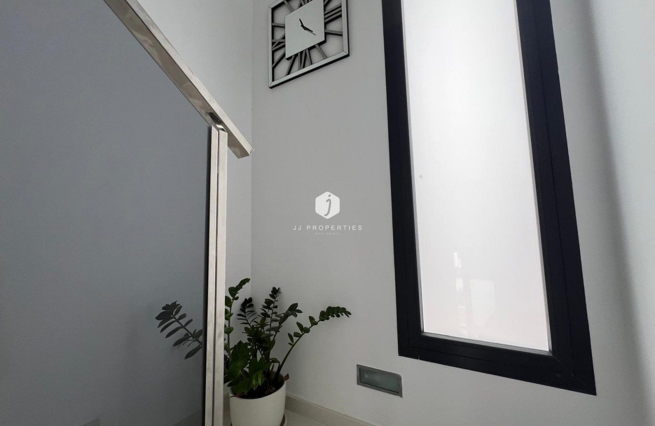 Resale - Villa -
Orihuela Costa - Lomas de Cabo Roig