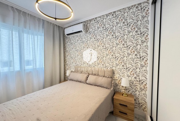 Z drugiej ręki - Mieszkanie w bloku -
Torrevieja - Playa de los Locos