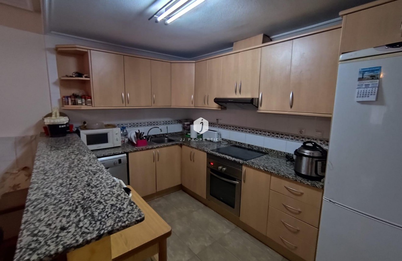 Resale - Apartment / flat -
Torrevieja - Estacion de autobuses