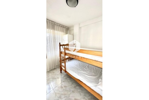 Z drugiej ręki - Szalet -
Torrevieja - Carrefour