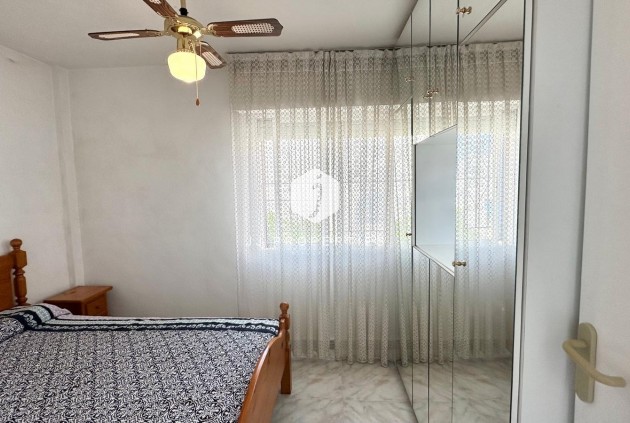 Z drugiej ręki - Szalet -
Torrevieja - Carrefour