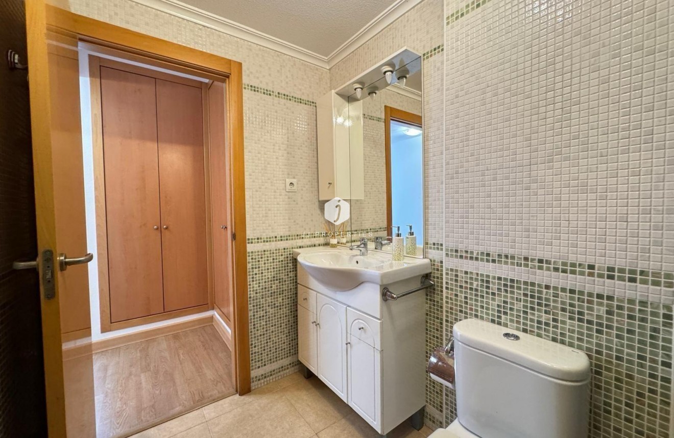 Tweedehands - Appartement / flat -
Torrevieja