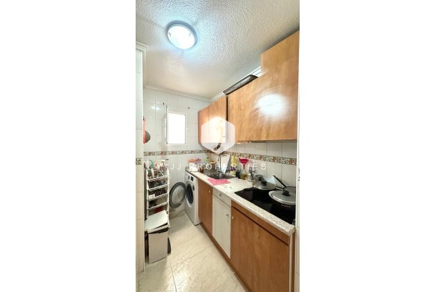 Tweedehands - Appartement / flat -
Torrevieja - Estacion de autobuses