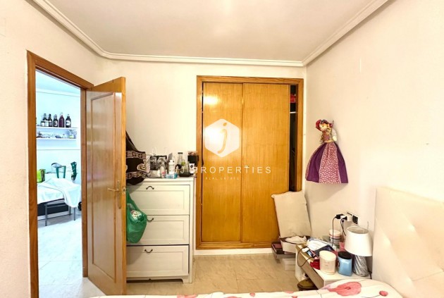 Tweedehands - Appartement / flat -
Torrevieja - Estacion de autobuses