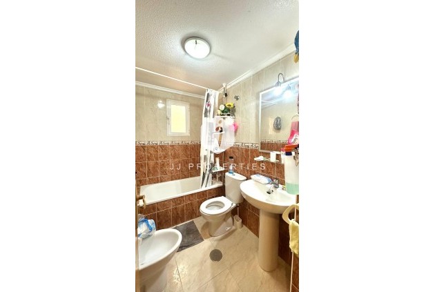 Tweedehands - Appartement / flat -
Torrevieja - Estacion de autobuses