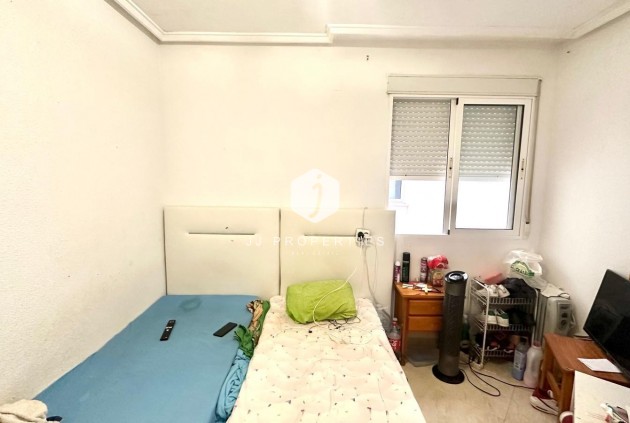 Tweedehands - Appartement / flat -
Torrevieja - Estacion de autobuses