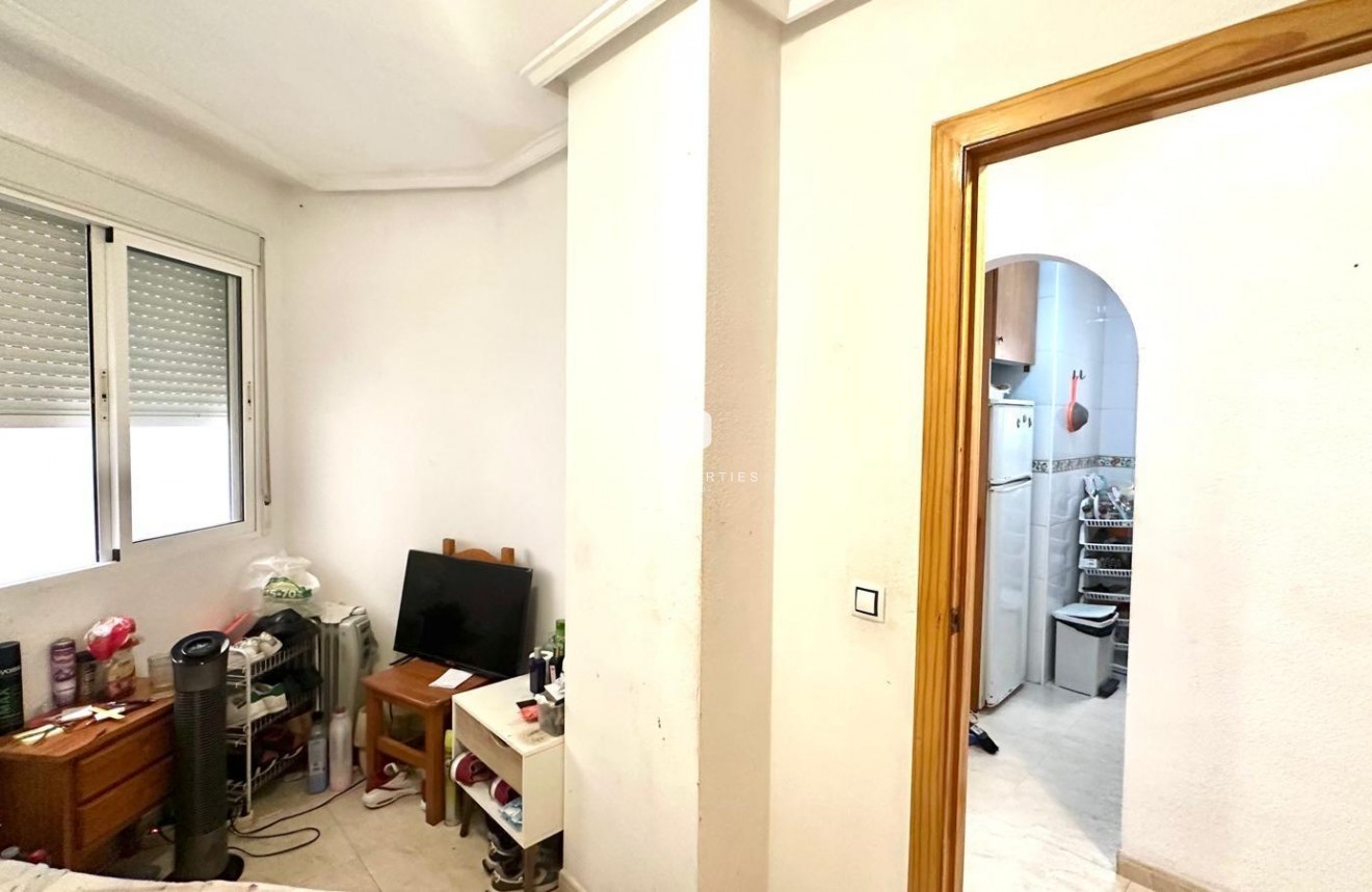 Tweedehands - Appartement / flat -
Torrevieja - Estacion de autobuses