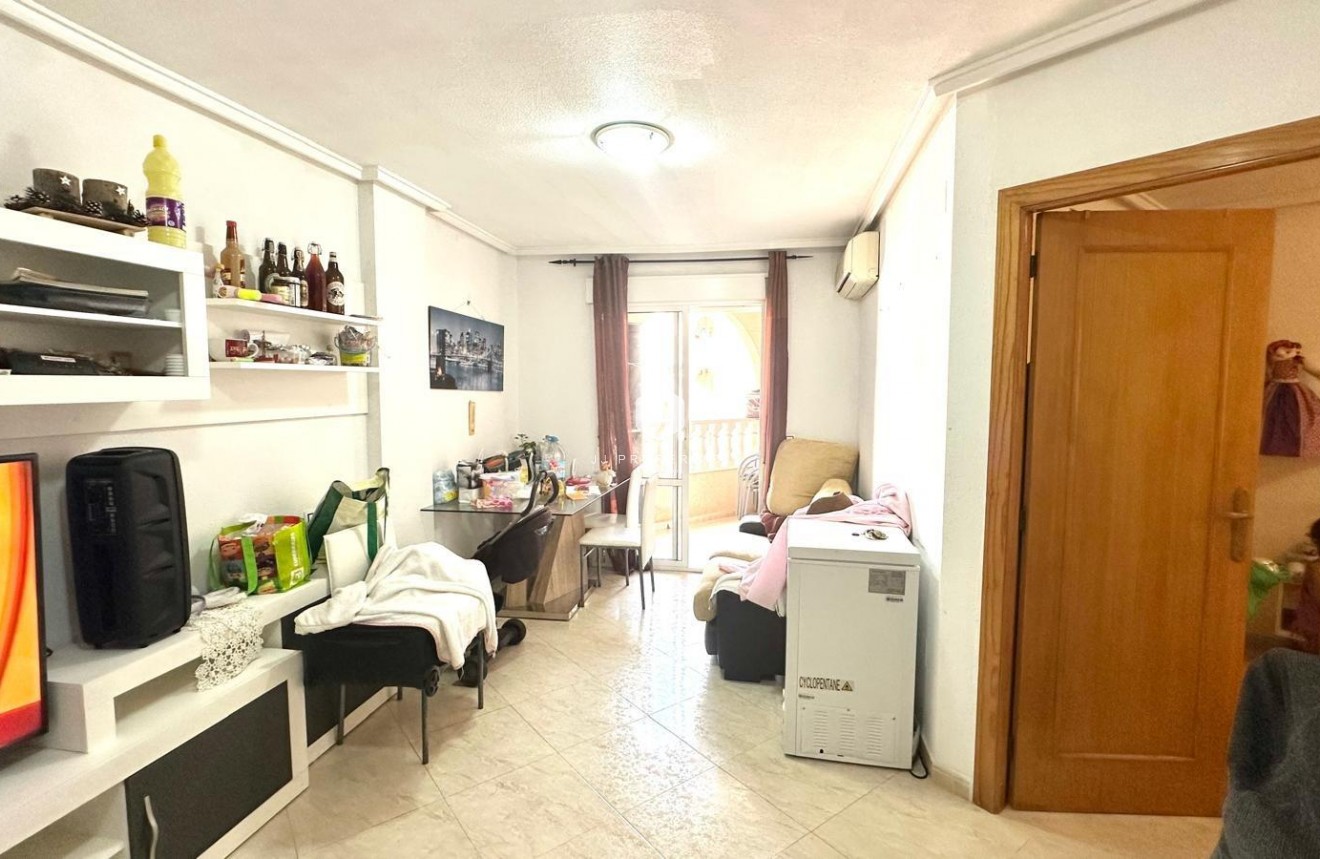 Tweedehands - Appartement / flat -
Torrevieja - Estacion de autobuses