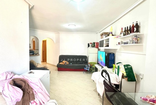 Tweedehands - Appartement / flat -
Torrevieja - Estacion de autobuses