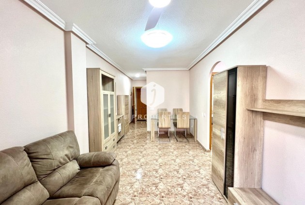 Tweedehands - Appartement / flat -
Torrevieja - Estacion de autobuses