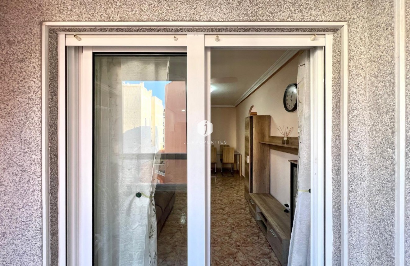 Tweedehands - Appartement / flat -
Torrevieja - Estacion de autobuses