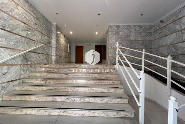 Tweedehands - Appartement / flat -
Torrevieja - Estacion de autobuses