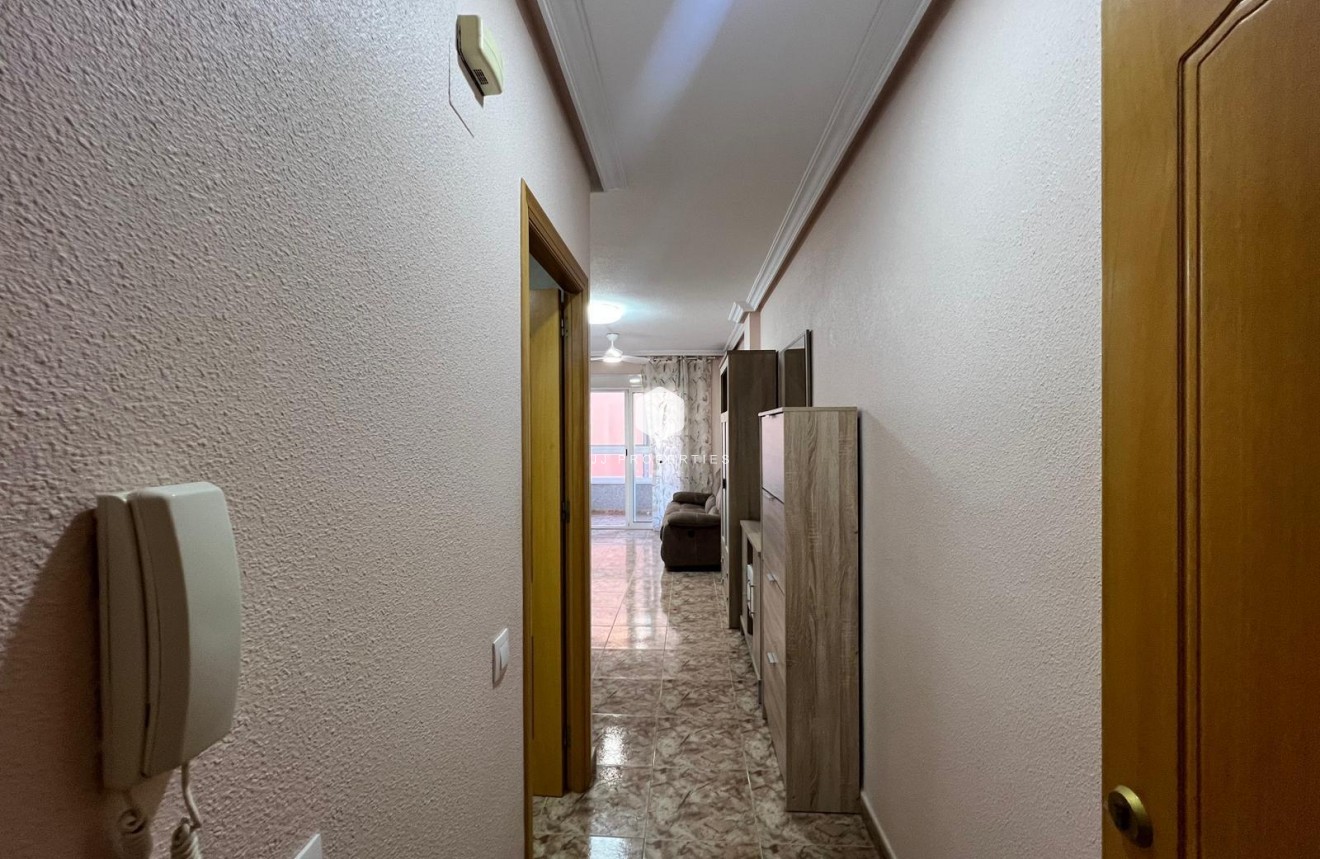 Tweedehands - Appartement / flat -
Torrevieja - Estacion de autobuses