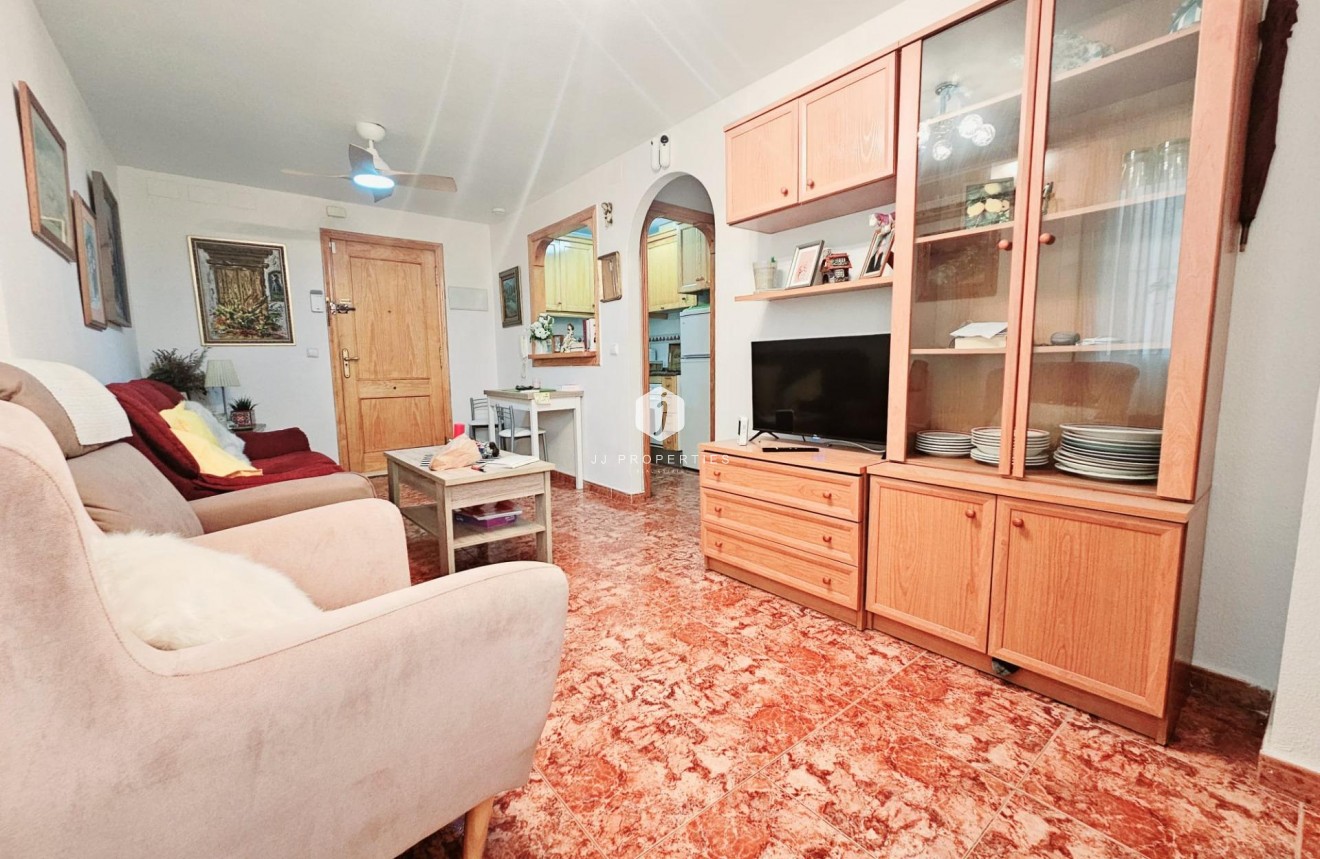 Tweedehands - Appartement / flat -
Torrevieja - Estacion de autobuses