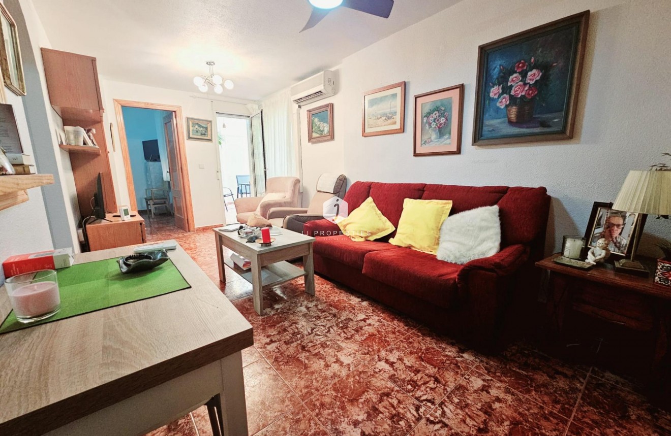 Tweedehands - Appartement / flat -
Torrevieja - Estacion de autobuses