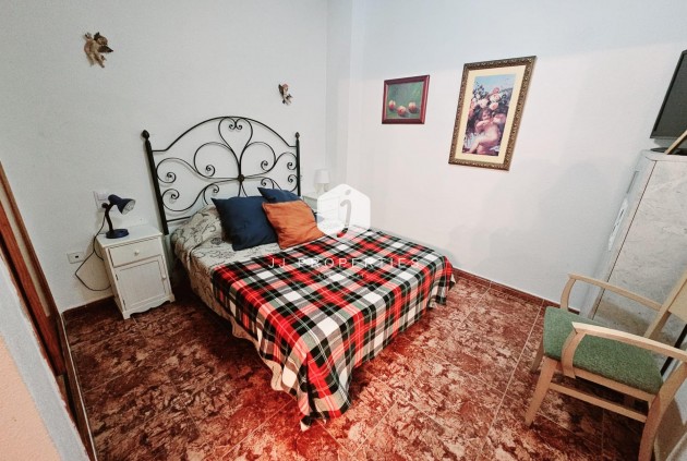 Tweedehands - Appartement / flat -
Torrevieja - Estacion de autobuses