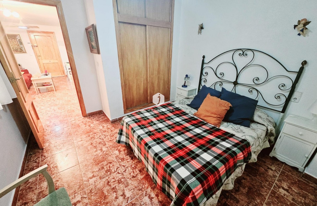 Tweedehands - Appartement / flat -
Torrevieja - Estacion de autobuses