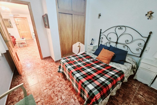 Tweedehands - Appartement / flat -
Torrevieja - Estacion de autobuses