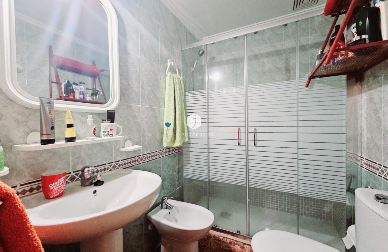 Tweedehands - Appartement / flat -
Torrevieja - Estacion de autobuses