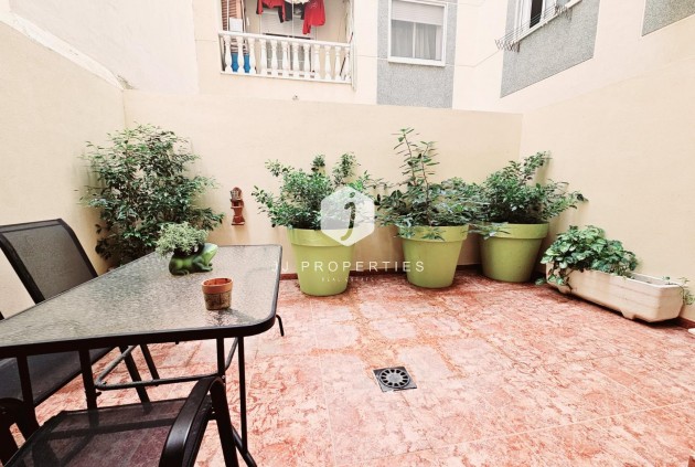 Tweedehands - Appartement / flat -
Torrevieja - Estacion de autobuses