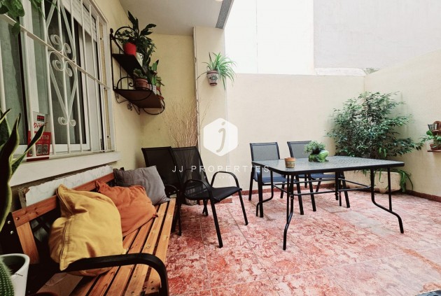 Tweedehands - Appartement / flat -
Torrevieja - Estacion de autobuses