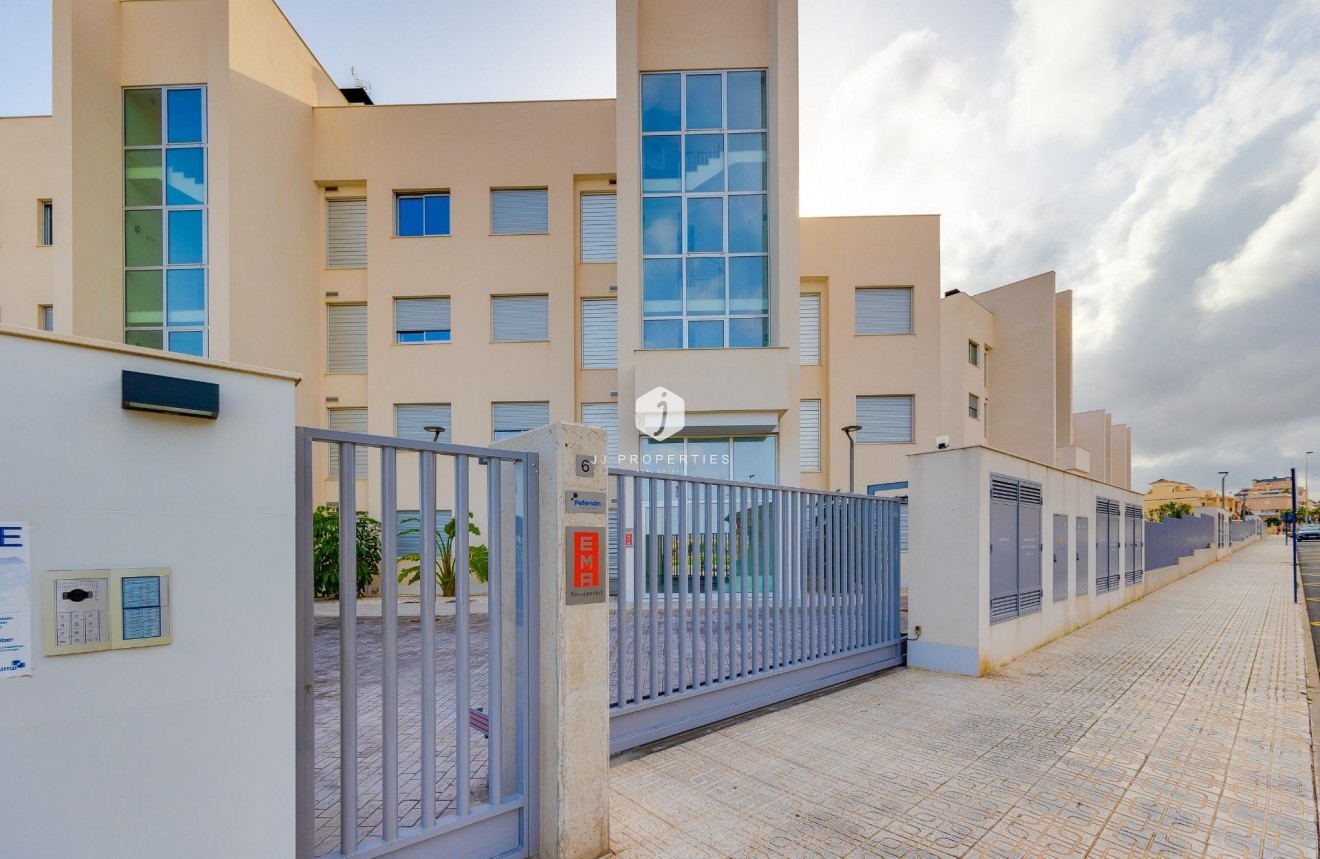 Tweedehands - Appartement / flat -
Orihuela Costa - Villamartín-las Filipinas