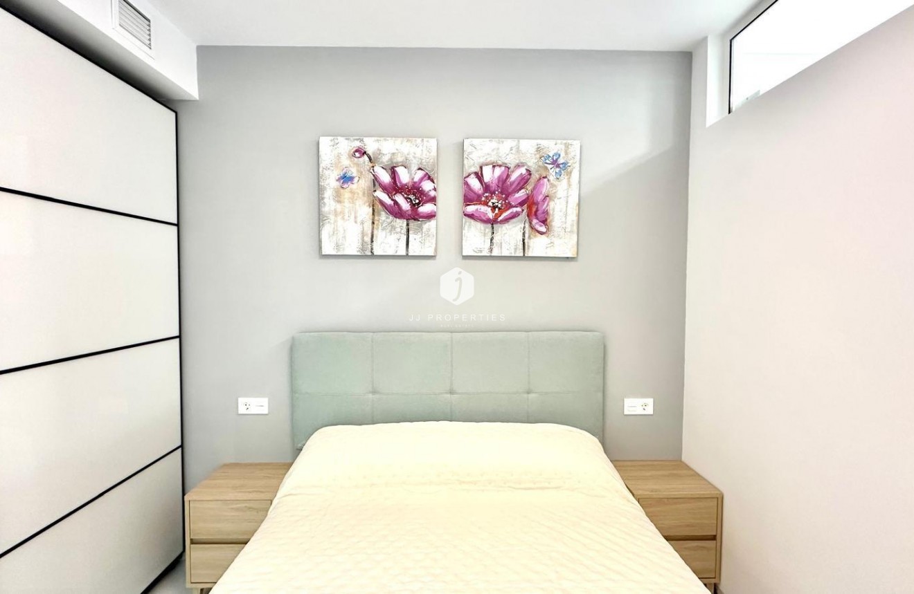 Tweedehands - Appartement / flat -
Torrevieja - Playa del Cura