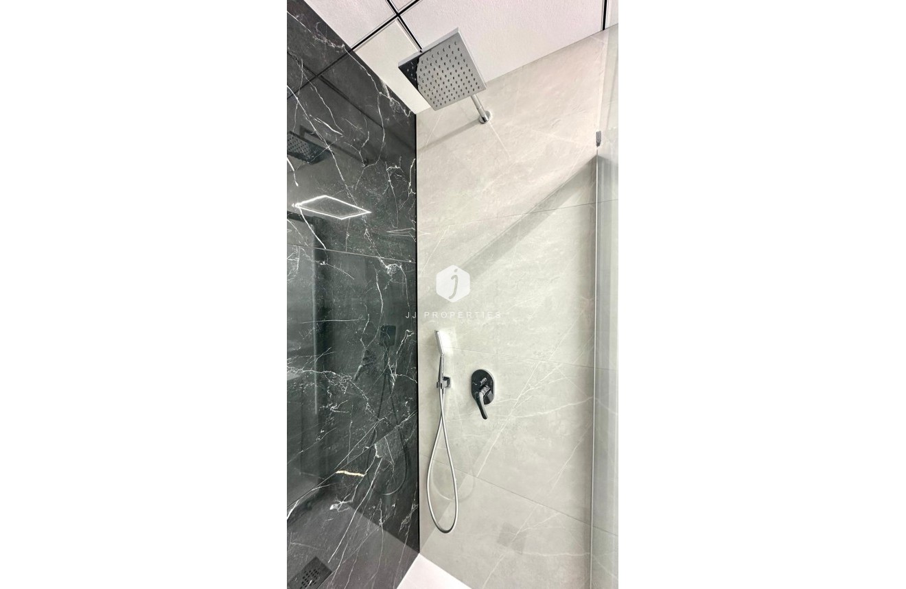 Tweedehands - Appartement / flat -
Torrevieja - Playa del Cura