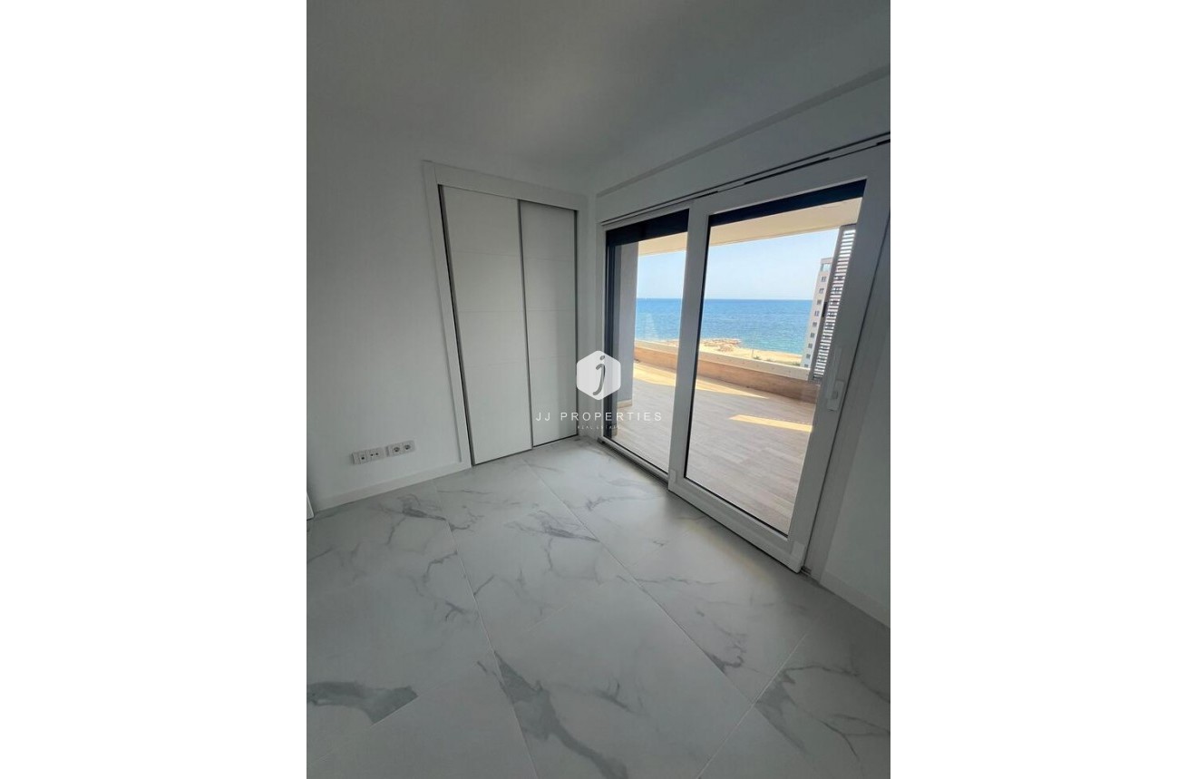 Tweedehands - Appartement / flat -
Punta Prima - Orihuela Costa