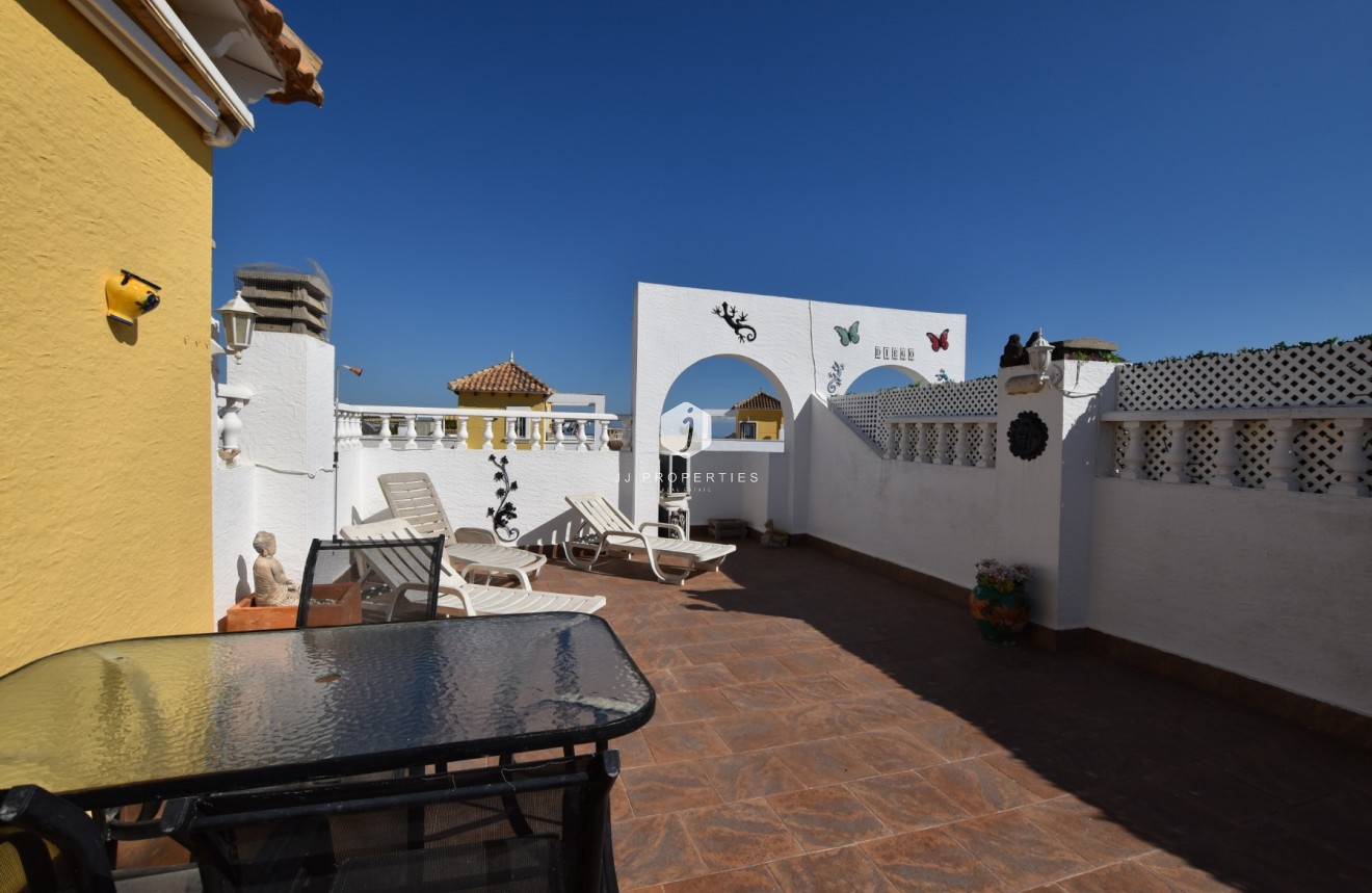 Z drugiej ręki - Mieszkanie w bloku -
Algorfa - Inland