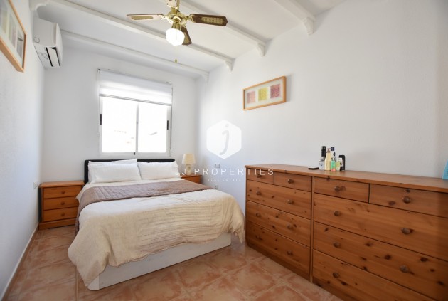 Z drugiej ręki - Mieszkanie w bloku -
Algorfa - Inland