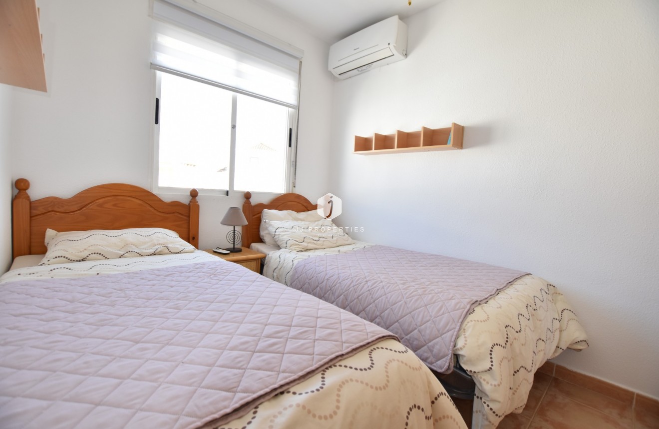 Z drugiej ręki - Mieszkanie w bloku -
Algorfa - Inland