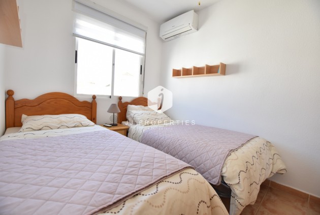 Z drugiej ręki - Mieszkanie w bloku -
Algorfa - Inland