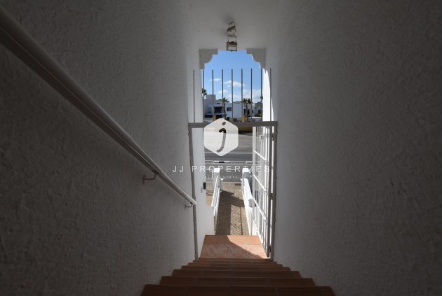 Z drugiej ręki - Mieszkanie w bloku -
Algorfa - Inland