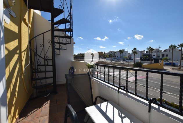 Z drugiej ręki - Mieszkanie w bloku -
Algorfa - Inland