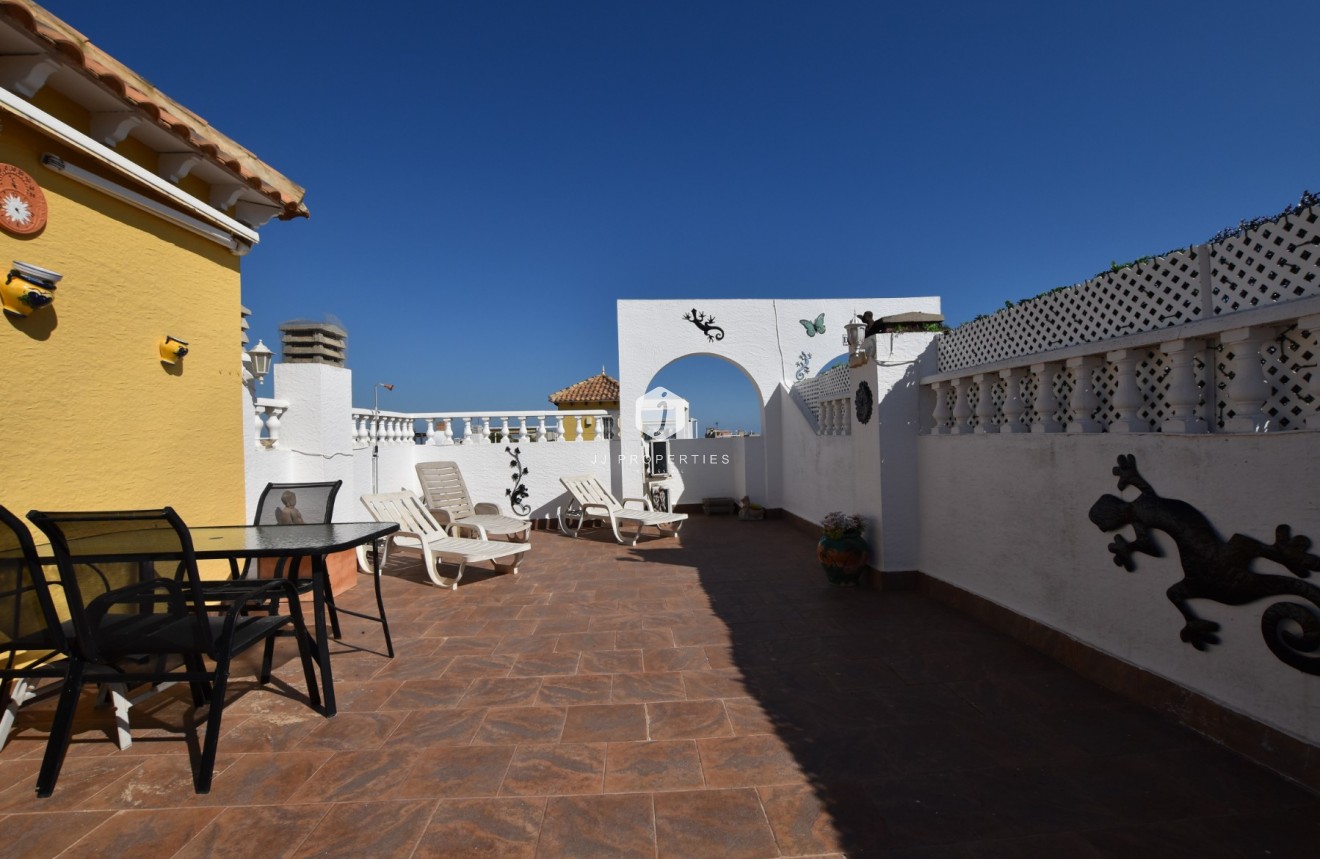 Z drugiej ręki - Mieszkanie w bloku -
Algorfa - Inland