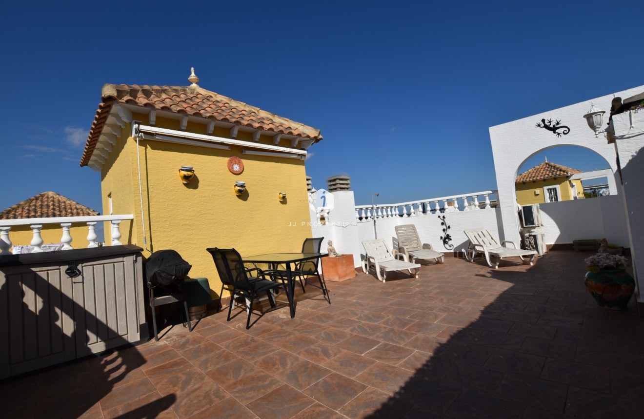 Z drugiej ręki - Mieszkanie w bloku -
Algorfa - Inland