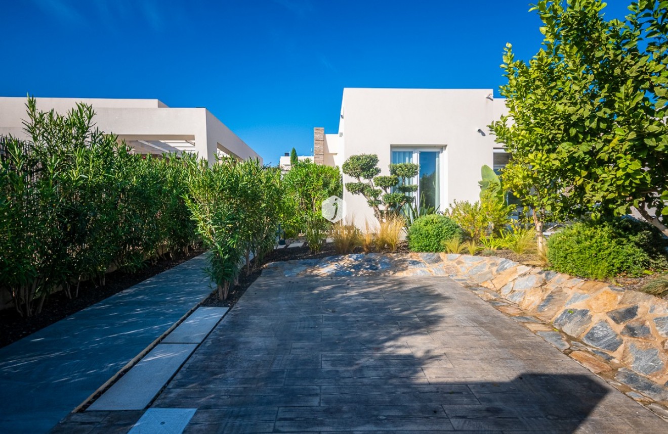 Resale - Villa -
Algorfa - Inland