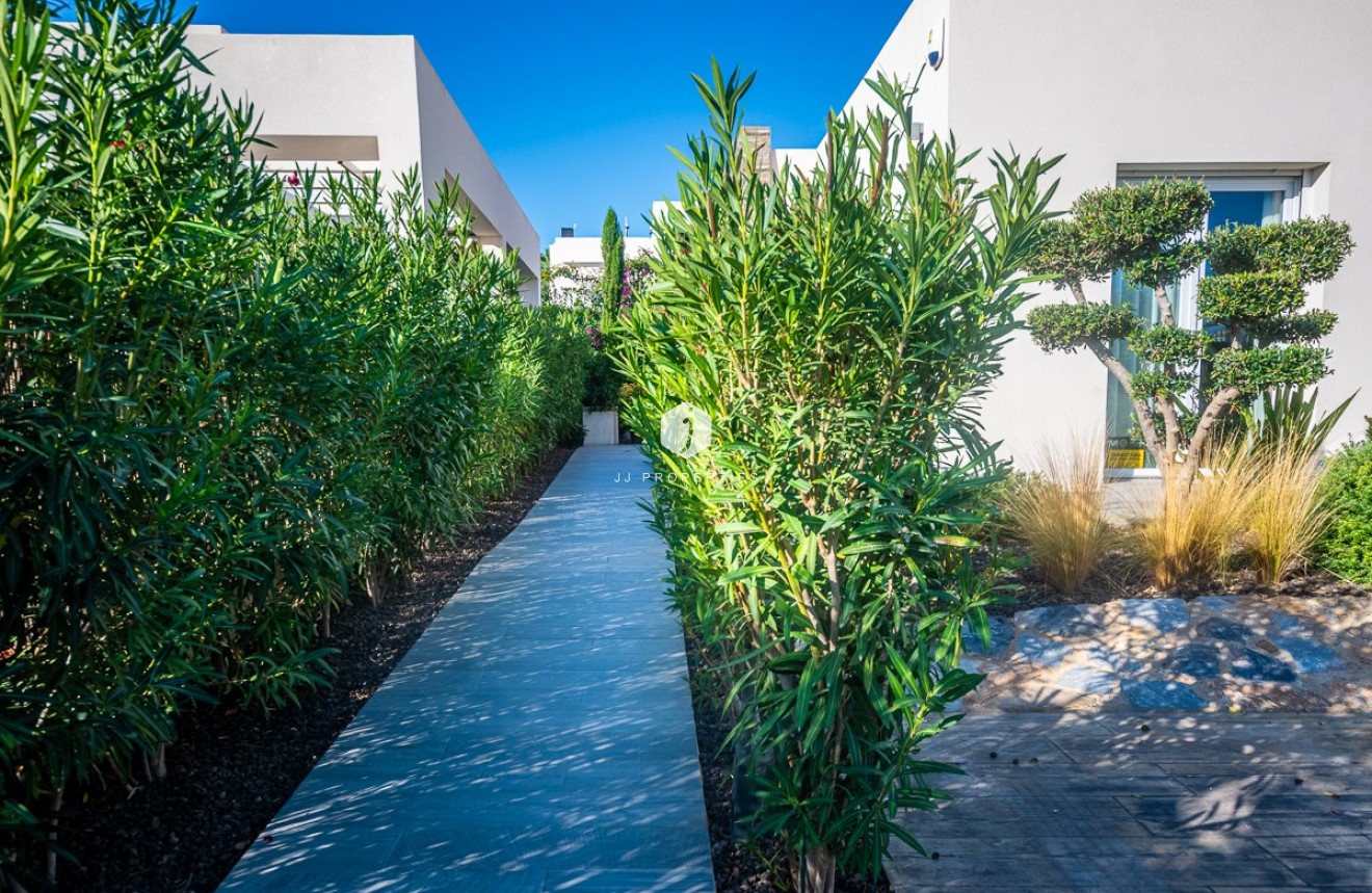 Resale - Villa -
Algorfa - Inland