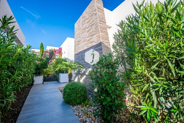 Resale - Villa -
Algorfa - Inland
