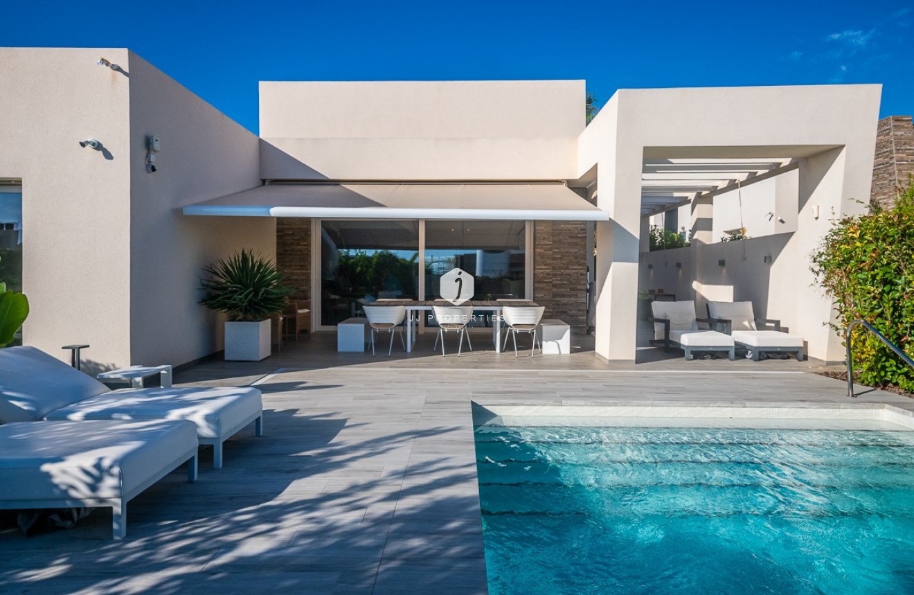 Resale - Villa -
Algorfa - Inland