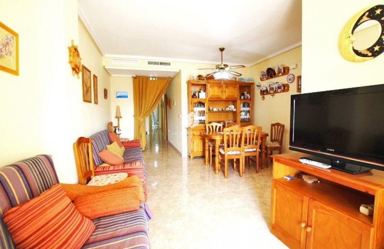 Tweedehands - Appartement / flat -
Guardamar del Segura - Pueblo
