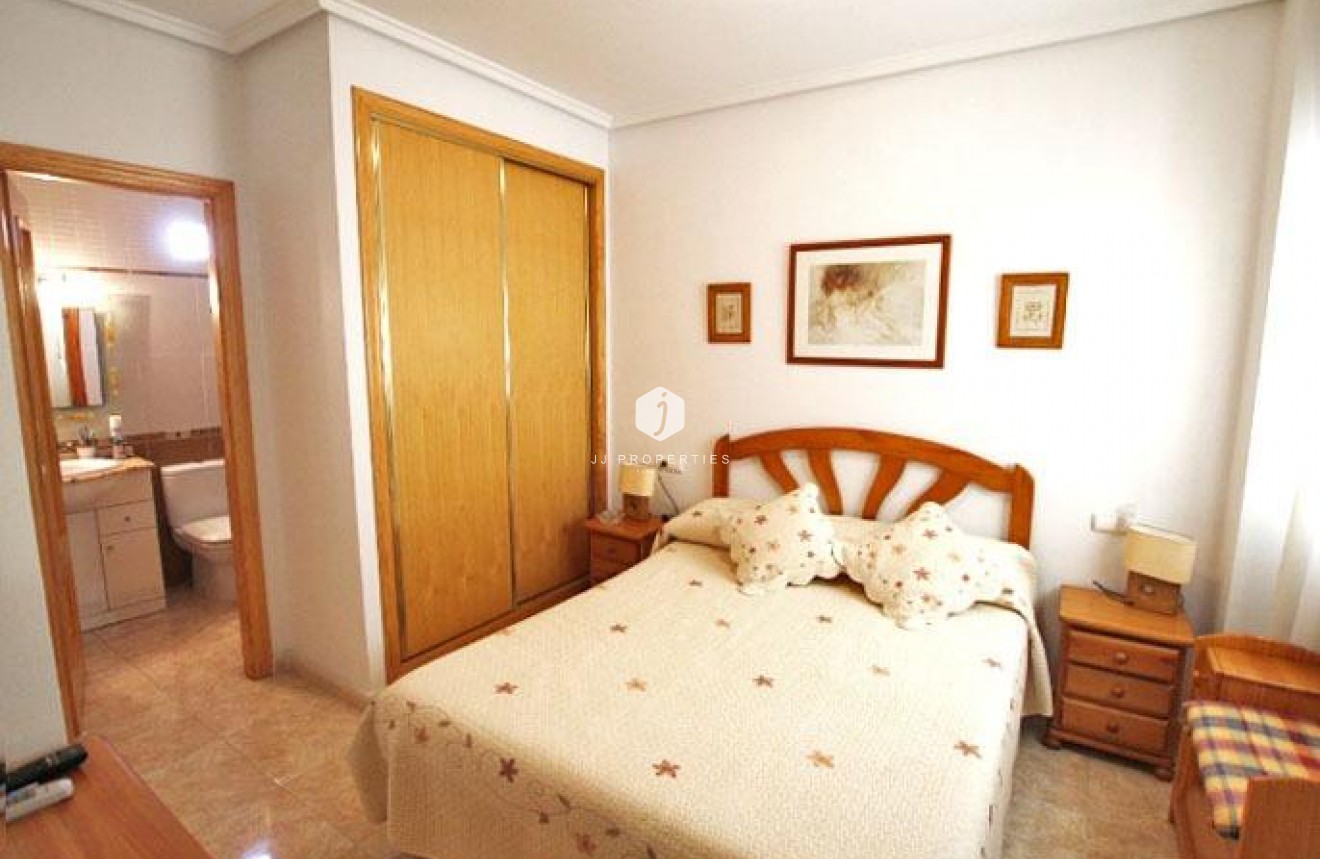 Tweedehands - Appartement / flat -
Guardamar del Segura - Pueblo