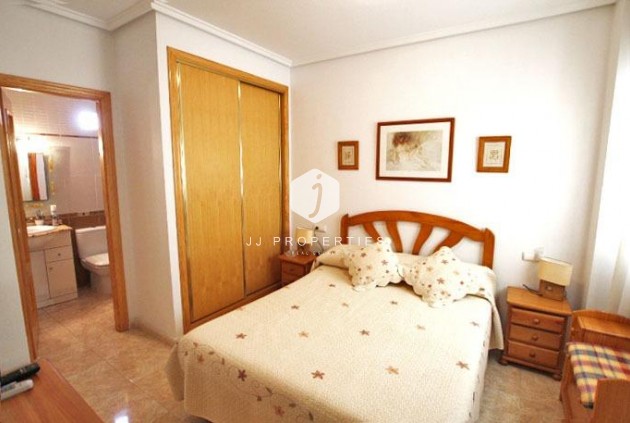Tweedehands - Appartement / flat -
Guardamar del Segura - Pueblo